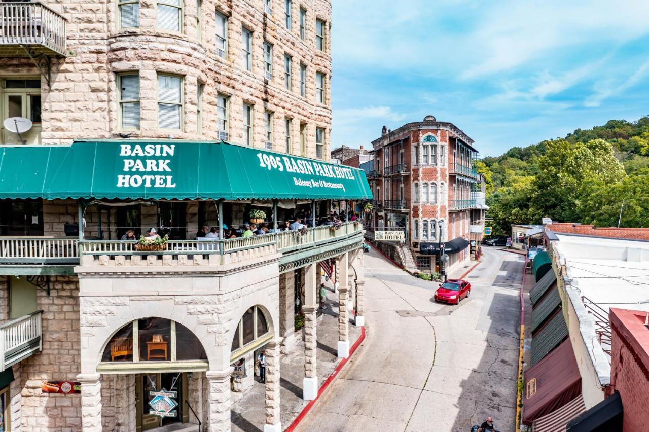 1905 Basin Park Hotel Юрека Спрингс Екстериор снимка